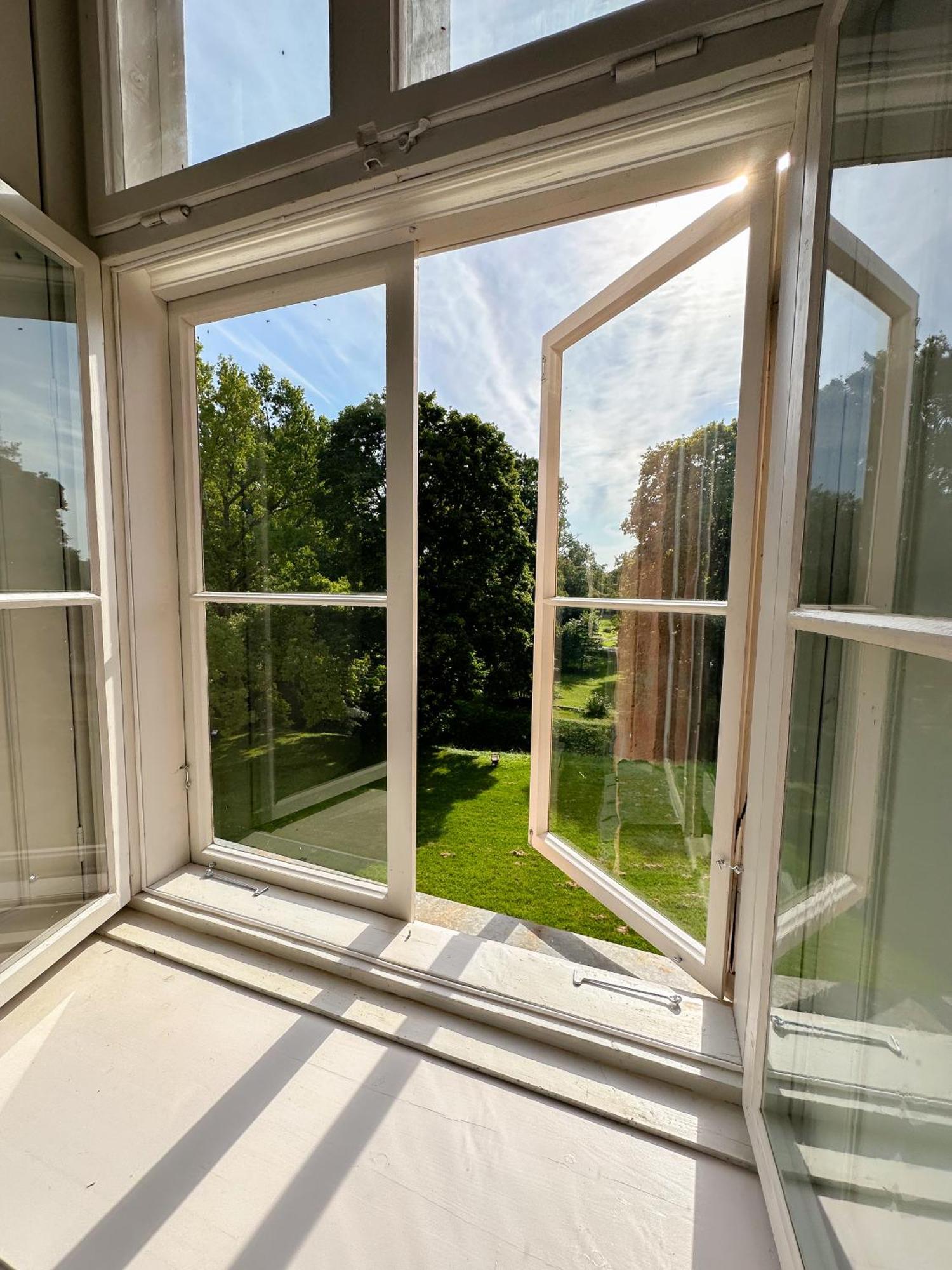 Edoles Pils Hotel Bagian luar foto